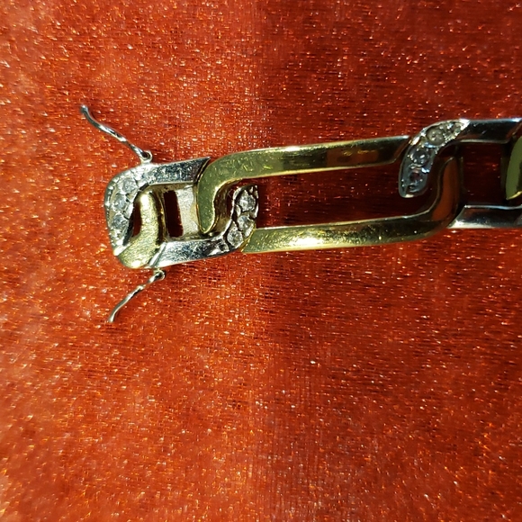 Baume and Merceir Geneve vintage watch..18k gold..... has 80pcs tiny diamonds... - Picture 13 of 16